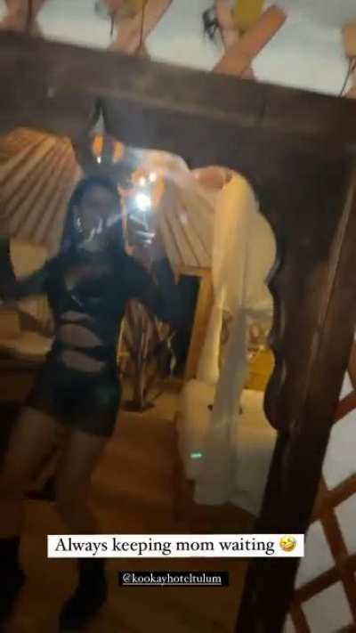 👀