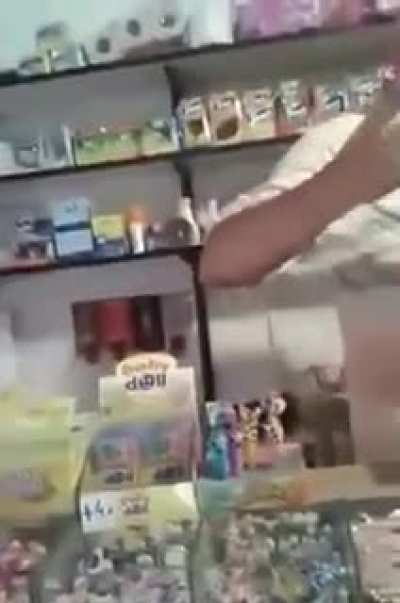 Llendo a comprar al kiosco 2