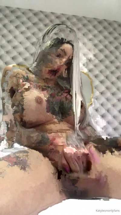 Katy Leon