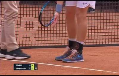 Shapovalov out of love for the Rome crowd: "Shut the fuck up!!"