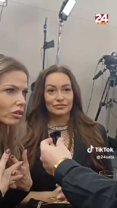 Mozak mi se uznojio dok poku&scaron;avam shvatiti &scaron;to ova plastika želi reći.