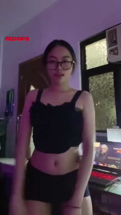 Filipina Naughty Dancer