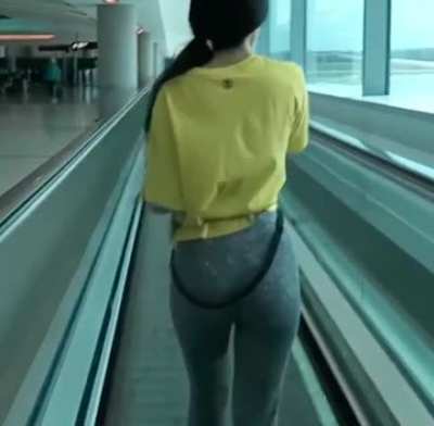 Valkyrae&rsquo;s ass is amazing😩