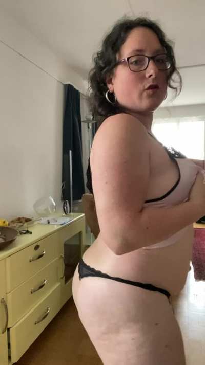 If you&rsquo;re into Milfs with big asses we&rsquo;re gonna get along juuuust fine