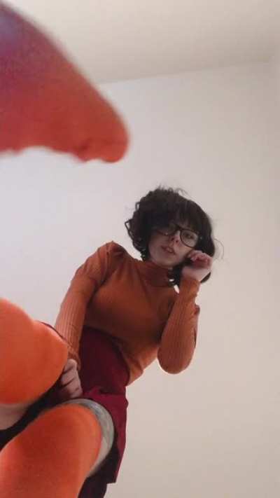 Velma found a clue! Or is that&hellip; just a tiny man just waiting to get squashed under these smelly orange socks&hellip; Full video available, message me 😉