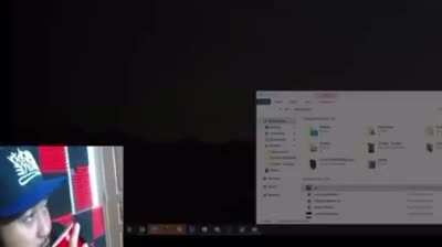 Wtf did akademicks do to his pc💀💀💀