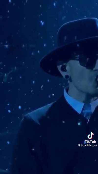 Live performance of Invisible with Chester doing backing vocals