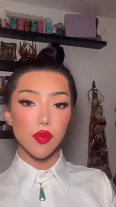 💋