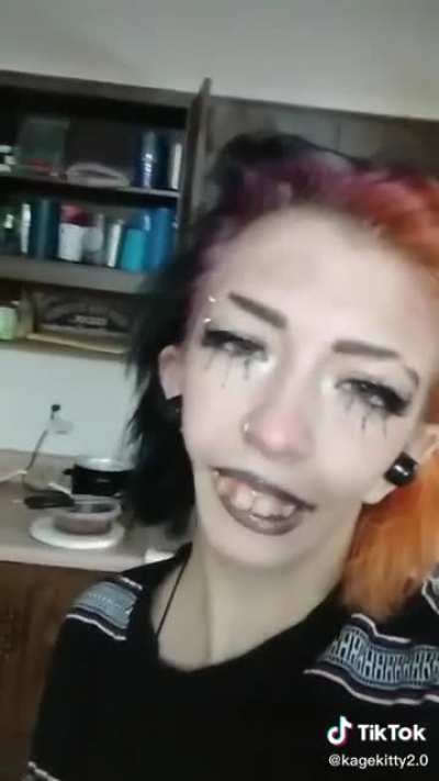 Sid from Ice Age going through that emo phase