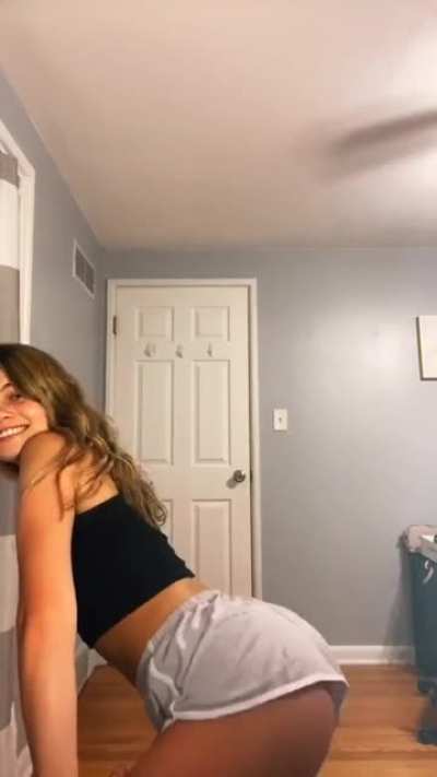 She can work it