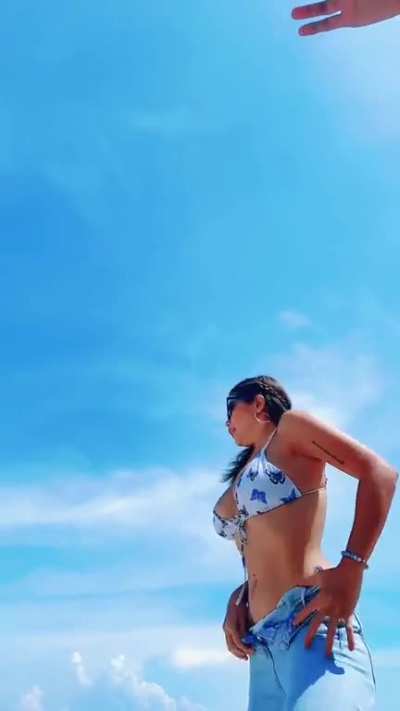 Geneva Cruz