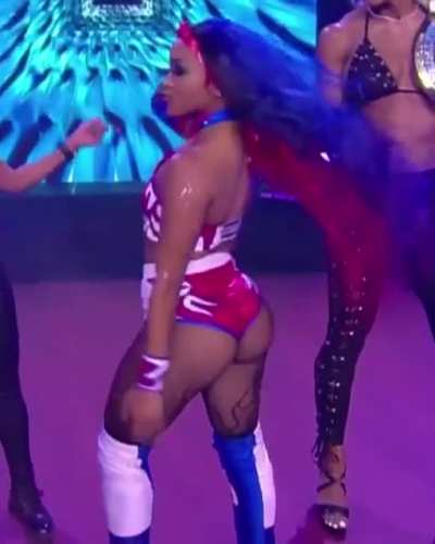 Queen Booty