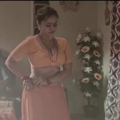 Prajakta Dusane cuts from Gaachi
