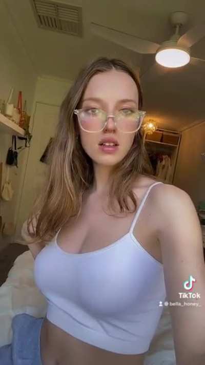 bella_honey_