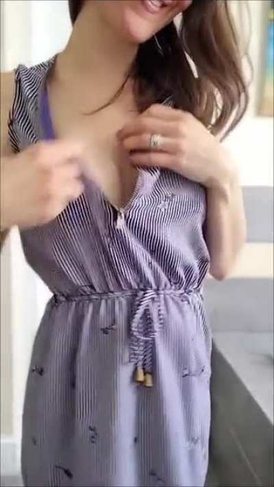 Do you like what's under my dress? [F]37