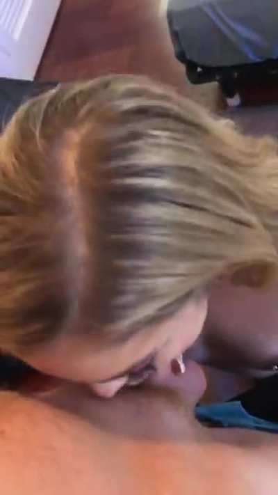 Nympho slut deepthroats