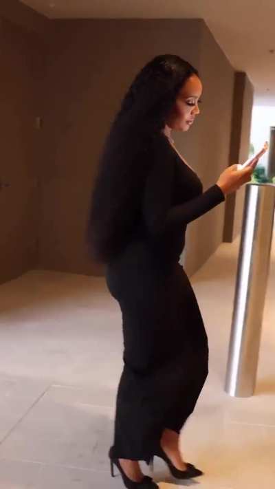 Angela looking flawless
