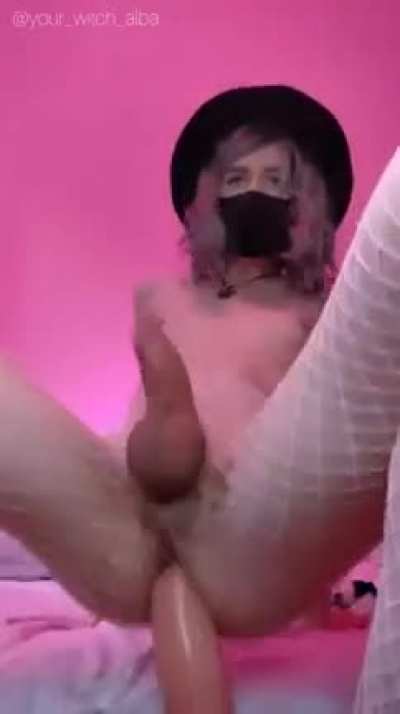 your_<wbr>witch<wbr>_alba can pack her pussy full