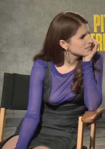 her cleavage when she leans over❤️&zwj;🔥
