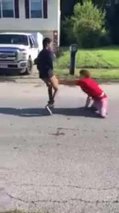 Kid removes prosthetic legs and still whoops ass