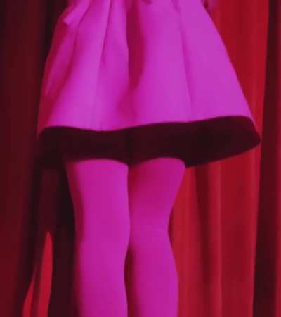 Jenna ortega pink