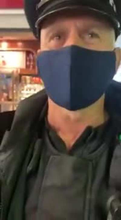 Man with asthma gets confronted by policeman with asthma for not wearing a mask