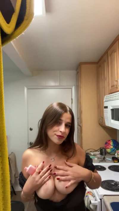 While I was getting ready for school I got a little horny... I just had to show you