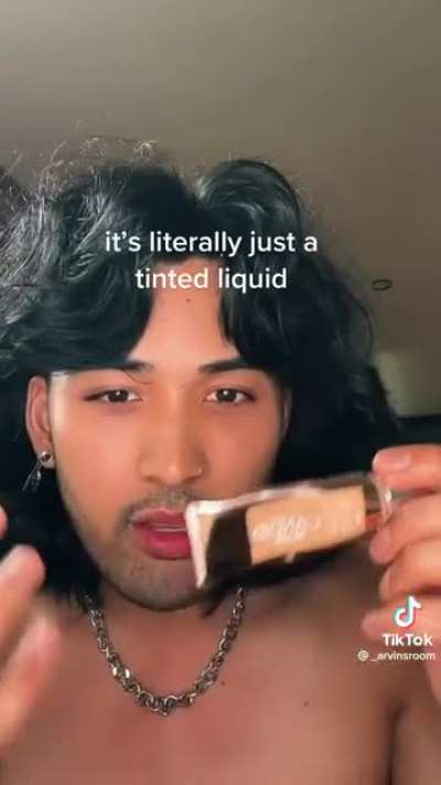 Honestly, I don&rsquo;t understand why more men don&rsquo;t wear foundation. It just evens out your skin tone and makes it look clearer. Nothing inherently &ldquo;feminine&rdquo; about it.