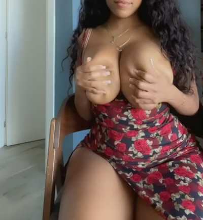 who here loves chocolate?