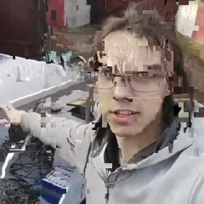 Молодец парняга. В Питере не только пилить, но и собирать могут...