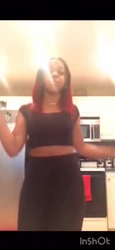 Can&rsquo;t resist her movements