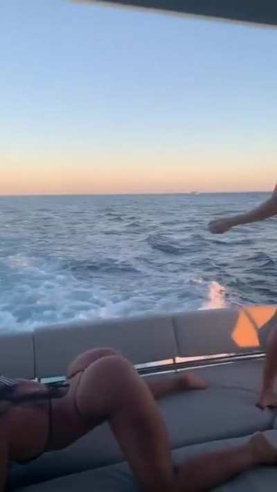Casi an Katya twerking on vacations part 4