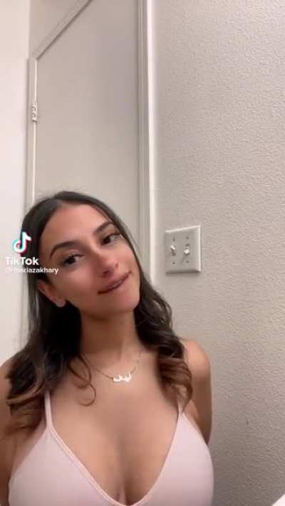 MariaZakhary