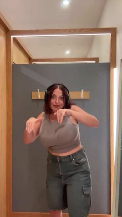 MiladaMoore4More - Video #2347