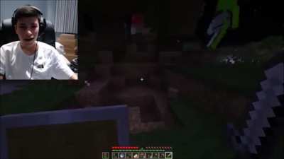 GeorgeNotFound gets an electric shock when taking damage in minecraft