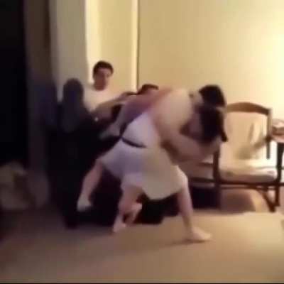 Guy challenges bjj white belt