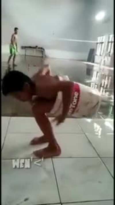 Ang hirap ba maka-alis sa timba?