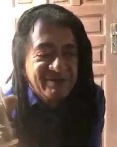 Minha m&atilde;e &aacute;s 6 da manh&atilde;:
