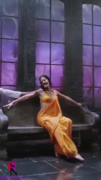 Katrina Kaif being slutty in wet sarees for straight 4:20 minutes