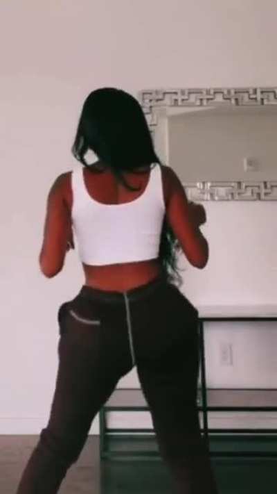 🍑🤎IDK