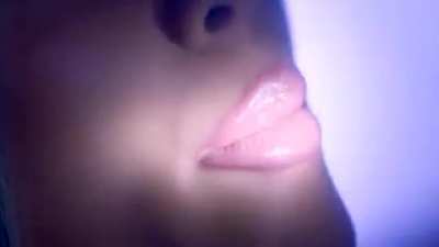 Ariana Grande has amazing dick sucking lips