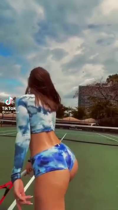She got one of the hottest asses on tiktok