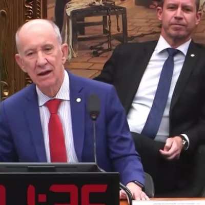 "Fala peruca!", "Vai Nicole!", "Fala xupetinha!"... Nikola virou uma piada