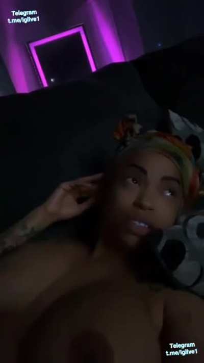 😈