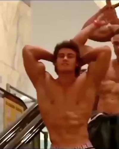 💪🗿