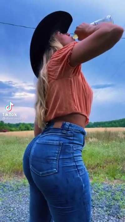 Cowgirl Bank 😍