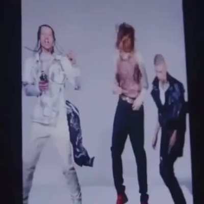 Beautiful video 🕸