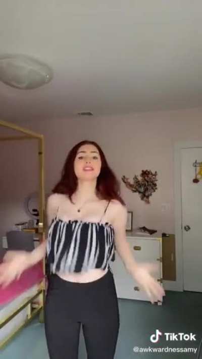 @awkwardnessamy