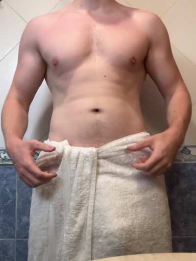 Good morning bro I brought you something under my towel 👀 get on your knees and I&rsquo;ll show you