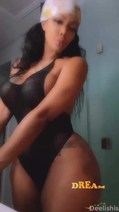 See thru 👀😳